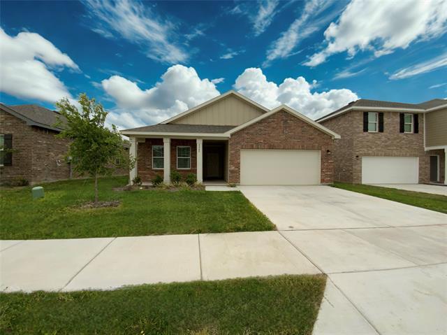 8248 Muscovy Dr in Fort Worth, TX - Foto de edificio - Building Photo