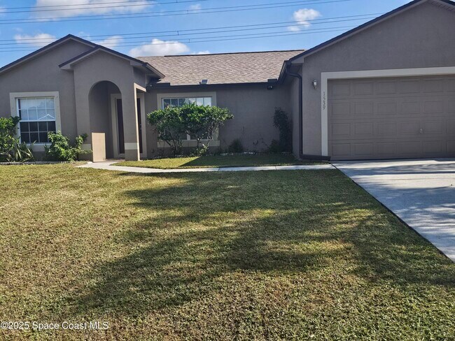 1539 Glencove Ave NW in Palm Bay, FL - Building Photo - Building Photo