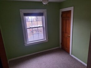 2240 W 12th St in Duluth, MN - Building Photo - Building Photo