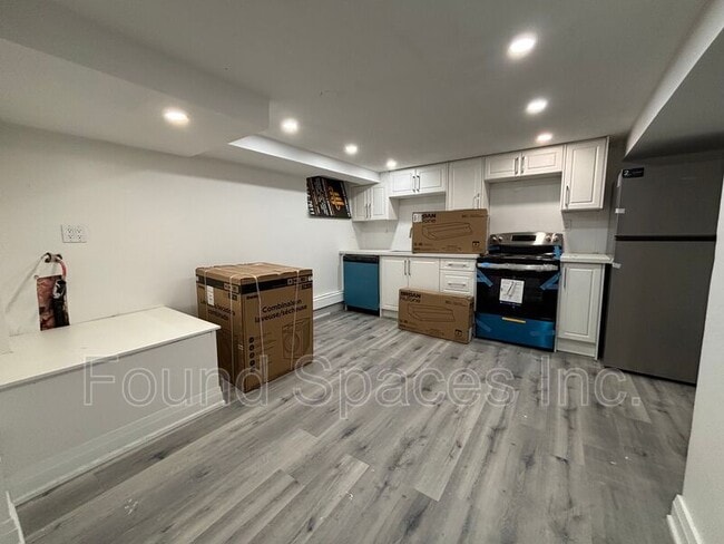 property at 85 East Avenue S