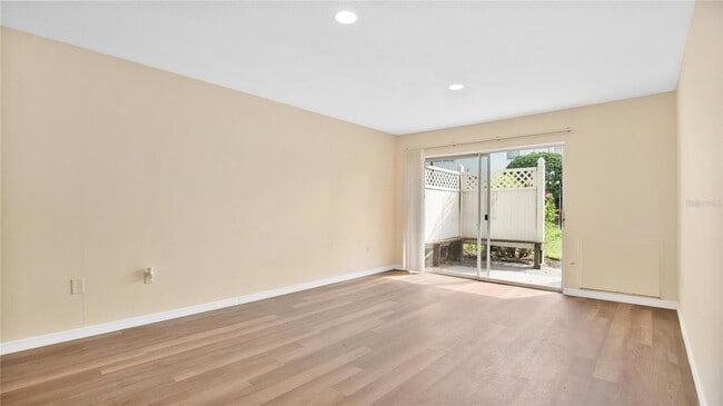 1695 Lee Rd, Unit E103 in Winter Park, FL - Foto de edificio - Building Photo