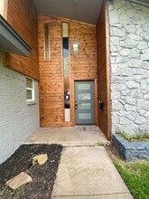 13105 Mitchwin Rd in Farmers Branch, TX - Building Photo - Building Photo