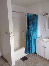 532 Blackman St-Unit -2 in Jackson, MI - Building Photo - Building Photo