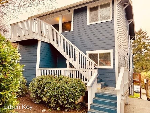 5049 Delridge Way SW in Seattle, WA - Building Photo