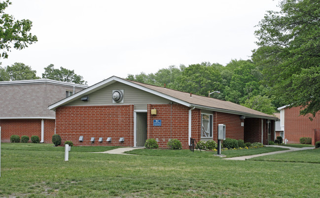 Ebbetts Plaza in Virginia Beach, VA - Building Photo - Building Photo