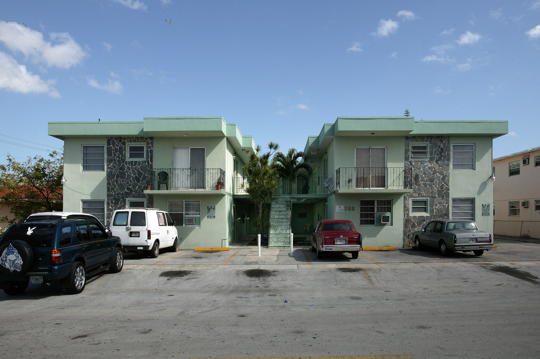 157 W 11th St in Hialeah, FL - Building Photo