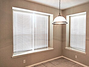 12139 Karnes Way in San Antonio, TX - Building Photo - Building Photo
