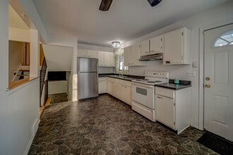 771 4th Ave in Pontiac, MI - Building Photo - Building Photo