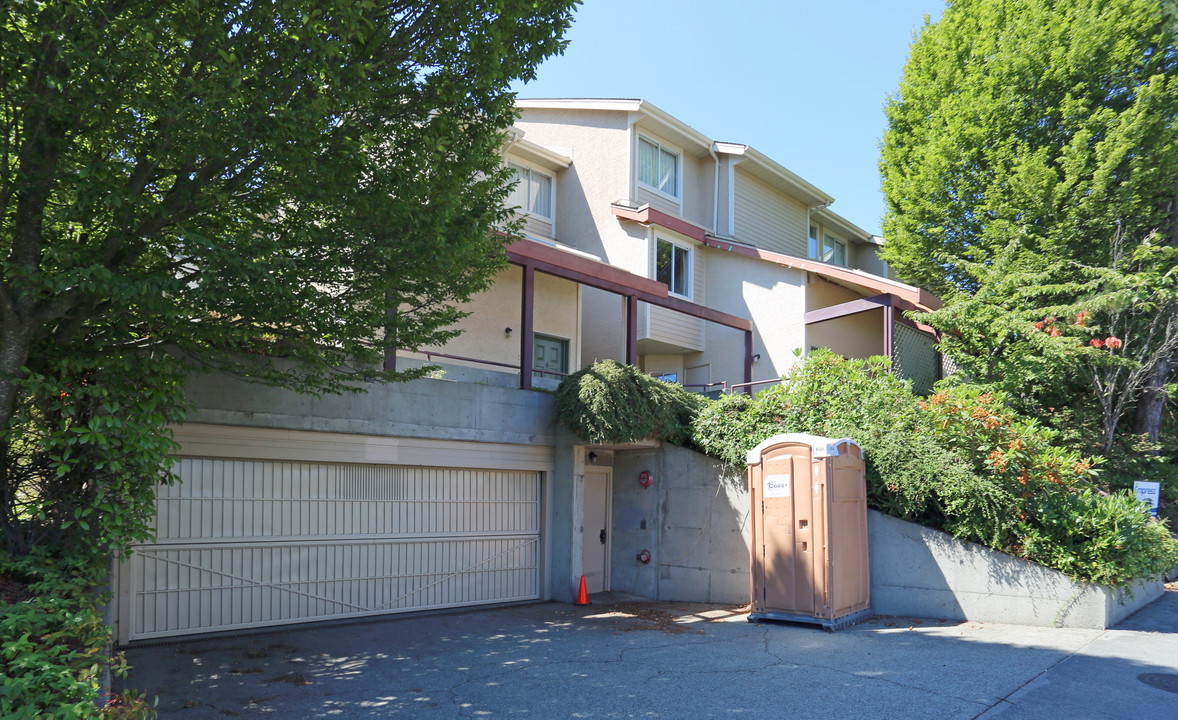 Terraces in Victoria, BC - Building Photo