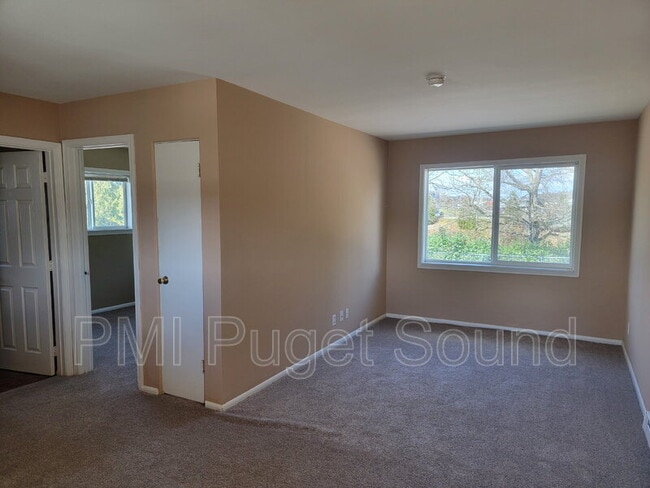1409 N 4th St in Renton, WA - Foto de edificio - Building Photo