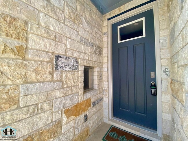 7113 Walkers Loop in Live Oak, TX - Building Photo - Building Photo