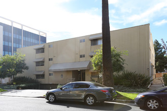 117 N Hamilton Dr in Beverly Hills, CA - Building Photo - Building Photo