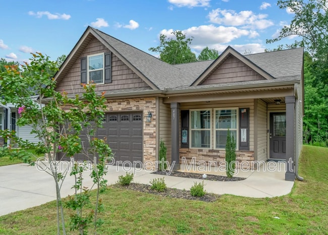 487 Timberwood Dr in Woodruff, SC - Building Photo - Building Photo