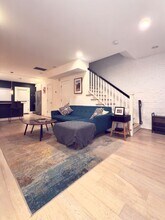 749 Hamilton St NW in Washington, DC - Foto de edificio - Building Photo
