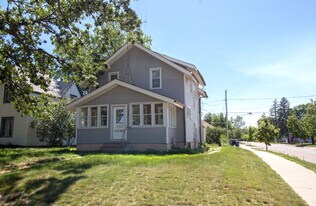 433 5th Ave NE, Unit 2 in St. Cloud, MN - Building Photo