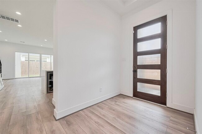 3510 Hadley St in Houston, TX - Building Photo - Building Photo