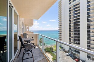 5440 N Ocean Dr, Unit 705 in Riviera Beach, FL - Building Photo