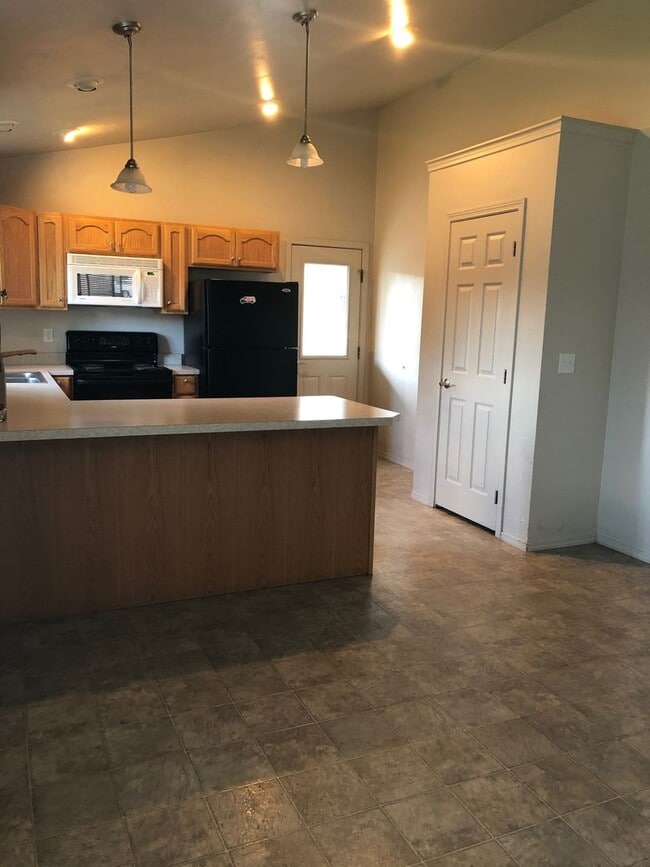 801 N 4th St in Hamilton, MT - Building Photo - Building Photo