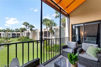 3320 Olympic Dr in Naples, FL - Foto de edificio - Building Photo