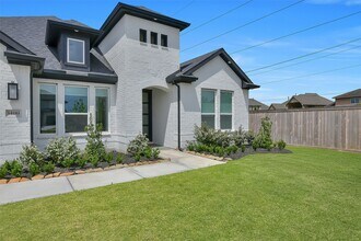 1400 River Pt Dr in Friendswood, TX - Building Photo - Building Photo