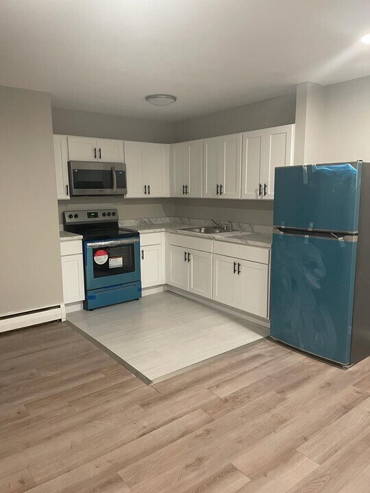 9 W Browning Rd in Collingswood, NJ - Building Photo