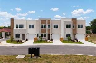 14 N Lincoln St in San Juan, TX - Building Photo