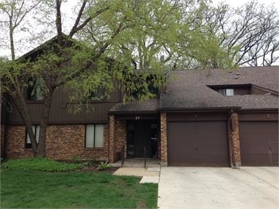 property at 37 Creekside Cir