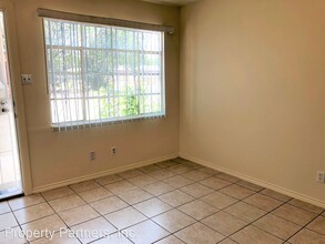 536 Alcazar St SE in Albuquerque, NM - Foto de edificio - Building Photo