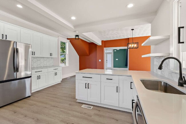 110 S Willard Ave in Hampton, VA - Building Photo - Building Photo