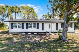 1021 Flagler Ave in Edgewater, FL - Building Photo