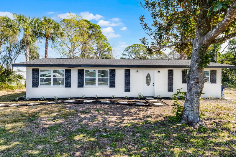1021 Flagler Ave in Edgewater, FL - Building Photo