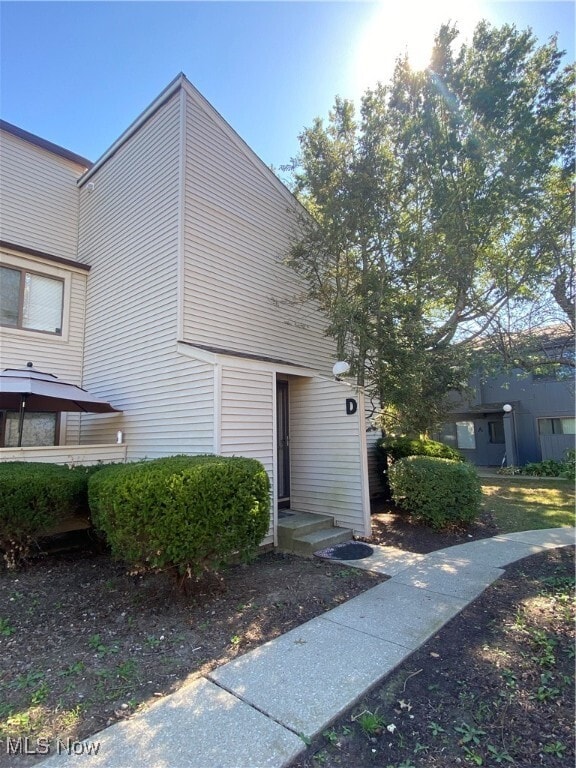 property at 1480 Cedarwood Dr