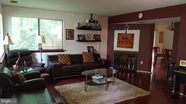 10699 Spring Oak Ct in Burke, VA - Building Photo - Building Photo