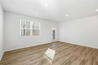 5971 Skylar Dr in Atlanta, GA - Building Photo - Building Photo