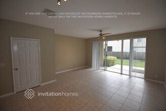 9078 Tremezzo Ln in Boynton Beach, FL - Foto de edificio - Building Photo