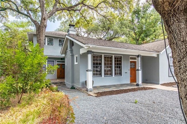property at 1006 1/2 W 22nd St