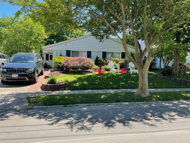 property at 6148 Rolfe Ave