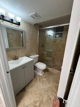 1521 E 7th Ct in Hialeah, FL - Foto de edificio - Building Photo