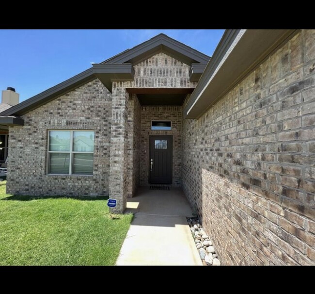 1111 N Granby Ave in Lubbock, TX - Foto de edificio - Building Photo