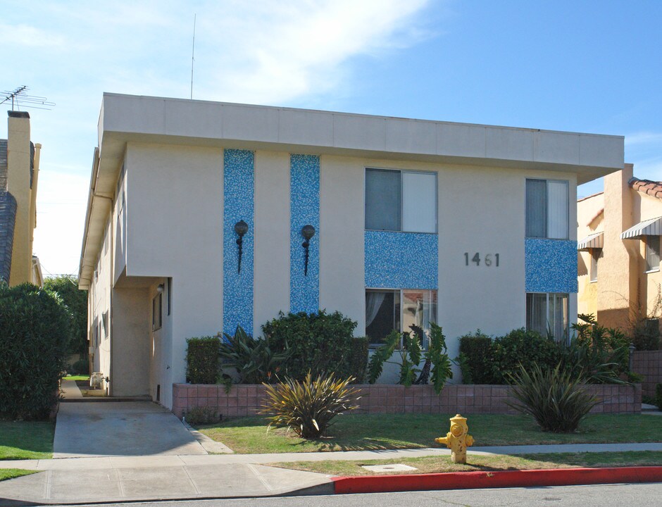 1461 S Canfield Ave in Los Angeles, CA - Building Photo