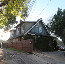 128-130 S Avenue 63 in Los Angeles, CA - Building Photo