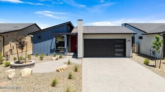 1320 Rockwood Dr in Prescott, AZ - Building Photo