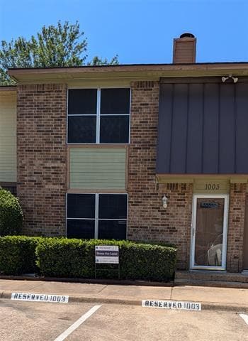 property at 1003 Vedral Pl