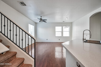 933 W Aspen Way in Gilbert, AZ - Building Photo - Building Photo
