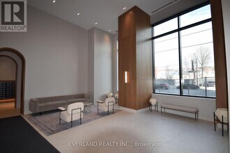 1185 Dupont St in Toronto, ON - Building Photo - Building Photo