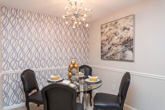 Ellington Metro West in Westborough, MA - Building Photo - Interior Photo