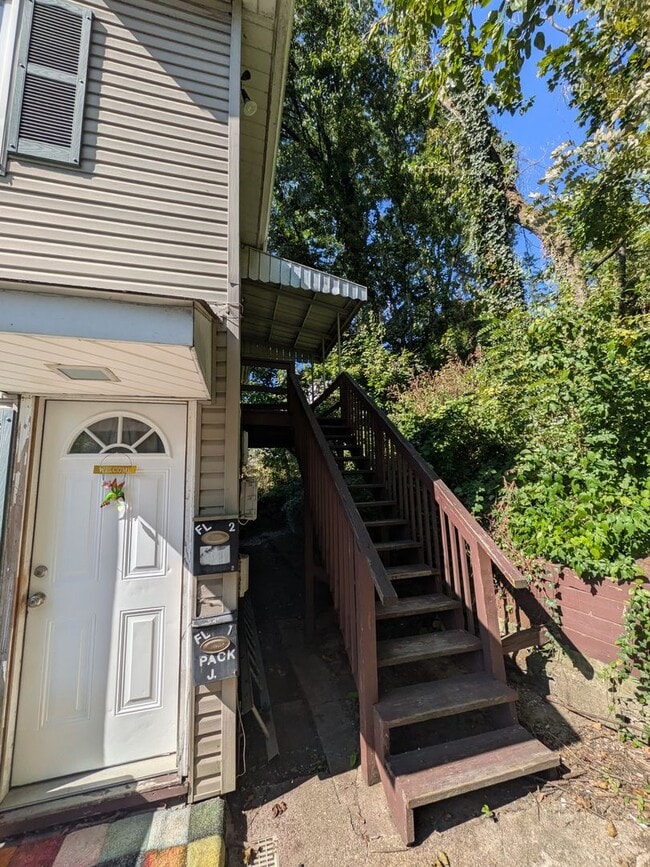 2404 S 18th St in Pittsburgh, PA - Building Photo - Building Photo