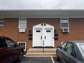19 Alpine Dr in Wappingers Falls, NY - Building Photo - Building Photo