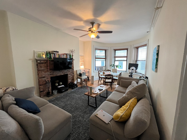 581 Boylston St in Boston, MA - Building Photo - Building Photo