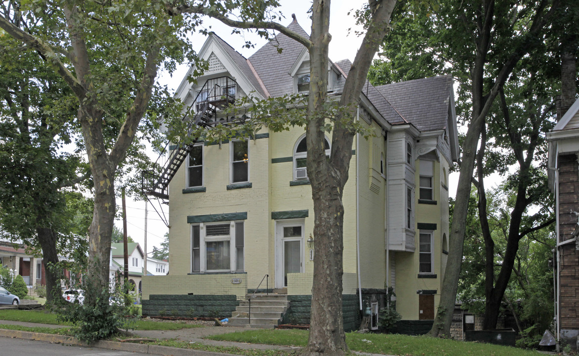 5401 Stanton Ave in Pittsburgh, PA - Building Photo